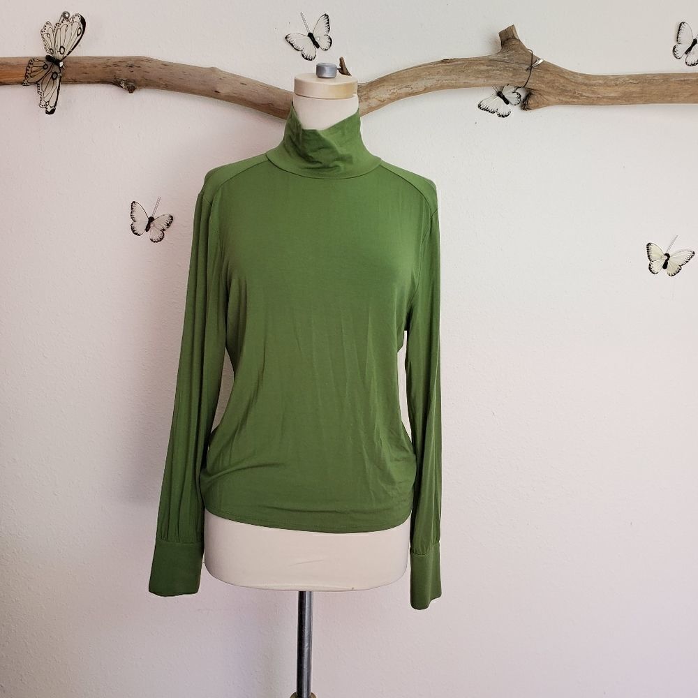 Carlisle green mock turtleneck button cuff blouse